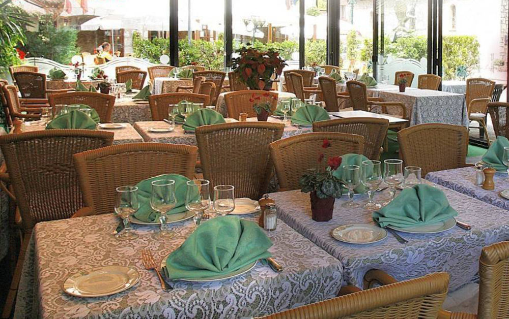 Hotel Logis Le Relais Imperial Saint-Vallier-de-Thiey Esterno foto