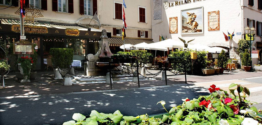 Hotel Logis Le Relais Imperial Saint-Vallier-de-Thiey Esterno foto