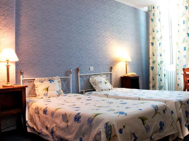 Hotel Logis Le Relais Imperial Saint-Vallier-de-Thiey Esterno foto