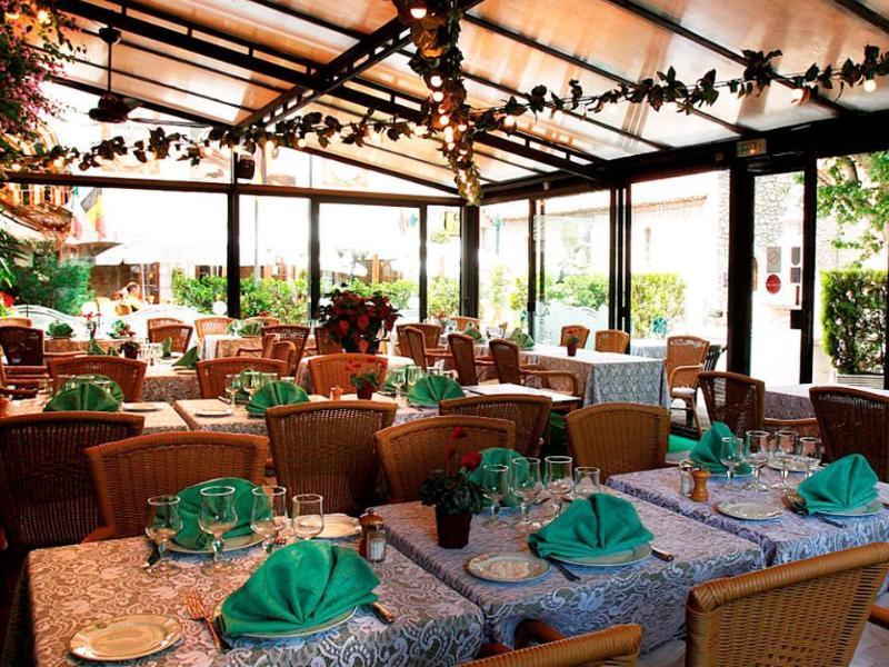Hotel Logis Le Relais Imperial Saint-Vallier-de-Thiey Esterno foto
